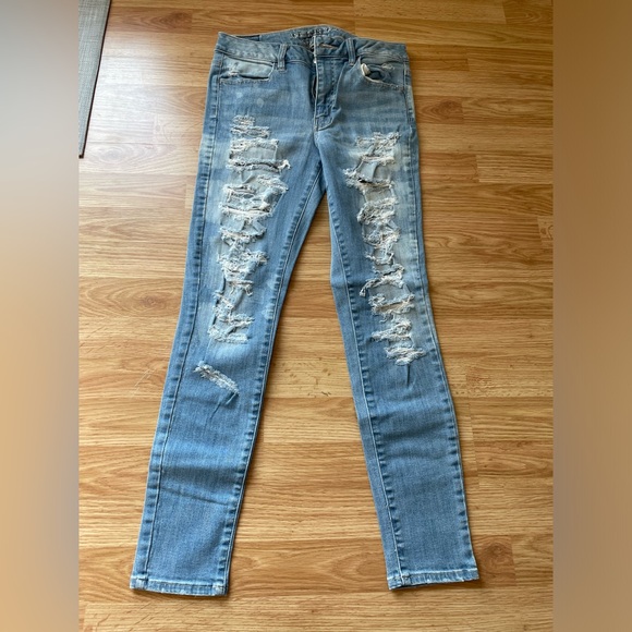 American Eagle Outfitters Denim - American eagle jeans (size 10)